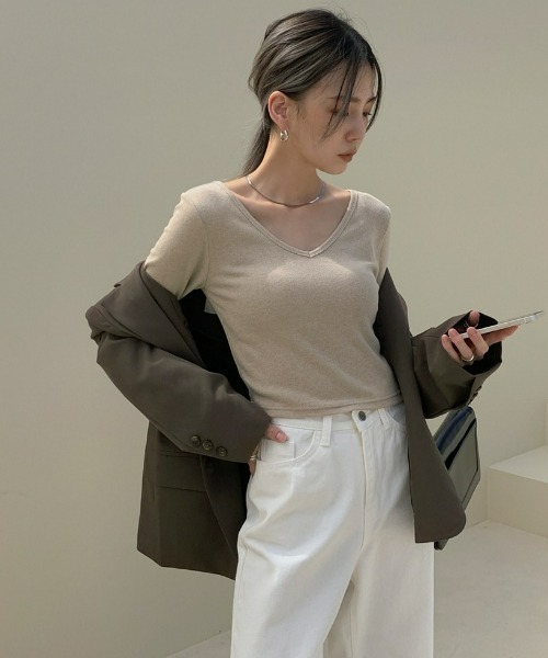 BLACKUP（ブラックアップ）の「[MADE] コトムVネッククロップ長袖Tシャツ（Tシャツ/カットソー・レディース・オートミール/ブラック/ベージュ・FREE）」の5枚目の写真