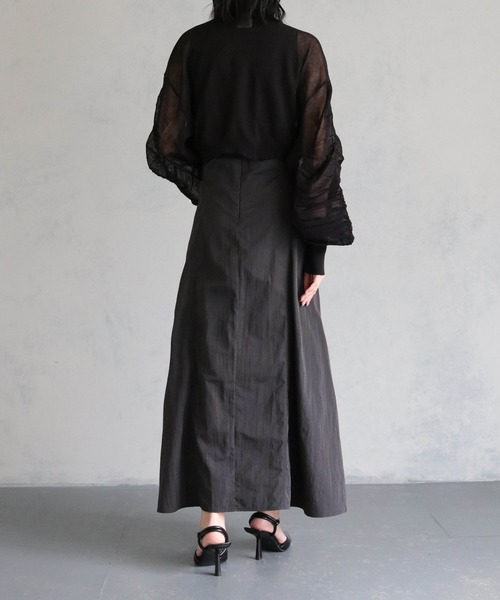 &g'aime（アンジェム）の「【&g’aime】ワッシャーナイロン混フレアスカート（スカート・レディース・グレイッシュベージュ/ブラック・FREE）」の10枚目の写真