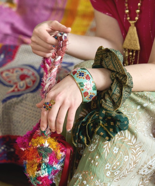 チャイハネ（チャイハネ）の「【チャイハネ】ディアールバングル（バングル/リストバンド・レディース・ターコイズブルー/ホワイト/ピンク・FREE）」の8枚目の写真