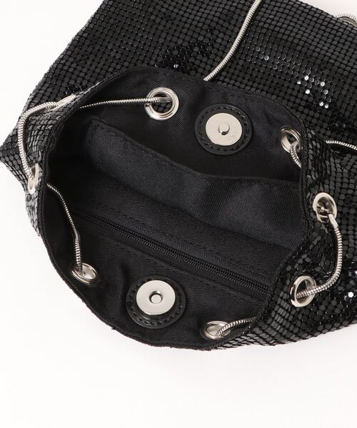 TITE IN THE STORE（ティテ　インザ　ストア）の「CO ﾒﾀﾙﾒｯｼｭ巾着ﾄｰﾄﾊﾞｯｸﾞ（ショルダーバッグ・レディース・ブラック/シルバー・FREE）」の5枚目の写真