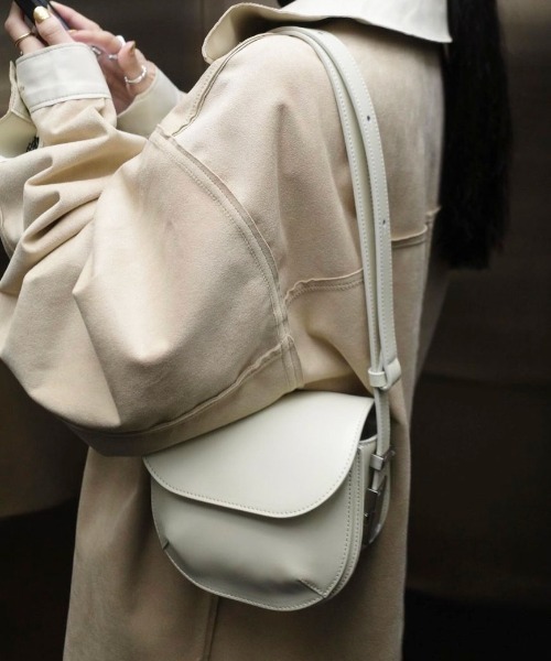 Ameri（アメリ）の「REVERSIBLE SYNTHETIC LEATHER JACKET