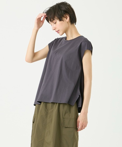I.T.'S international(イッツインターナショナル)の「スムースコットンアシンメトリーカットソー(Tシャツ/カットソー・レディース・イエロー/オレンジ/ブルー/グレー/チャコールグレー・フリー)」の2枚目の写真