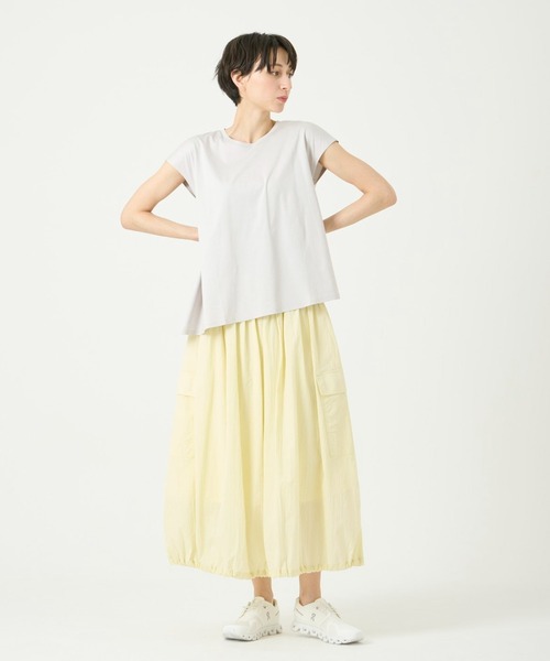 I.T.'S international(イッツインターナショナル)の「スムースコットンアシンメトリーカットソー(Tシャツ/カットソー・レディース・イエロー/オレンジ/ブルー/グレー/チャコールグレー・フリー)」の8枚目の写真