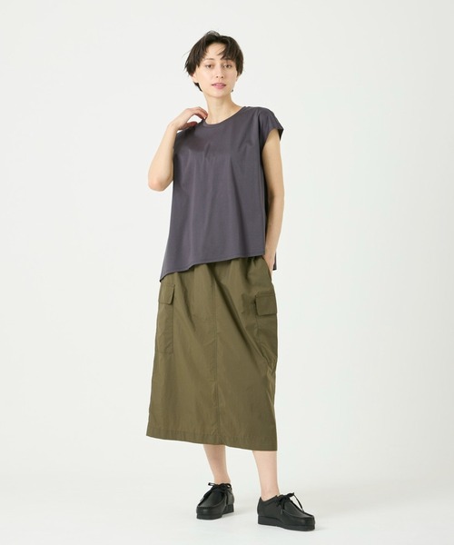 I.T.'S international(イッツインターナショナル)の「スムースコットンアシンメトリーカットソー(Tシャツ/カットソー・レディース・イエロー/オレンジ/ブルー/グレー/チャコールグレー・フリー)」の11枚目の写真