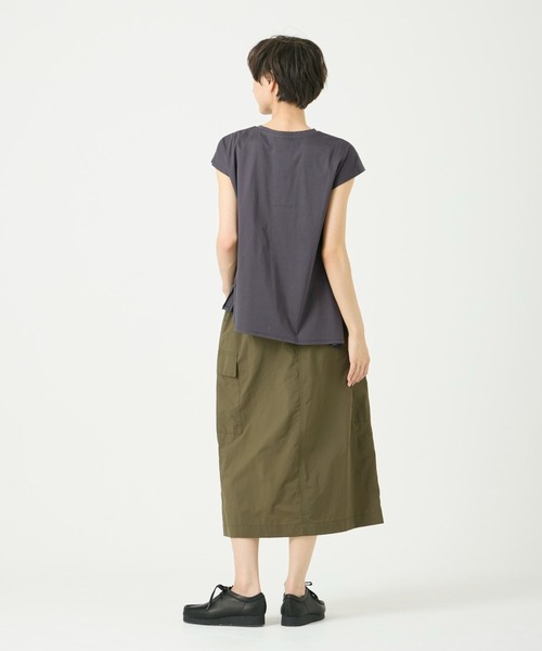 I.T.'S international(イッツインターナショナル)の「スムースコットンアシンメトリーカットソー(Tシャツ/カットソー・レディース・イエロー/オレンジ/ブルー/グレー/チャコールグレー・フリー)」の12枚目の写真