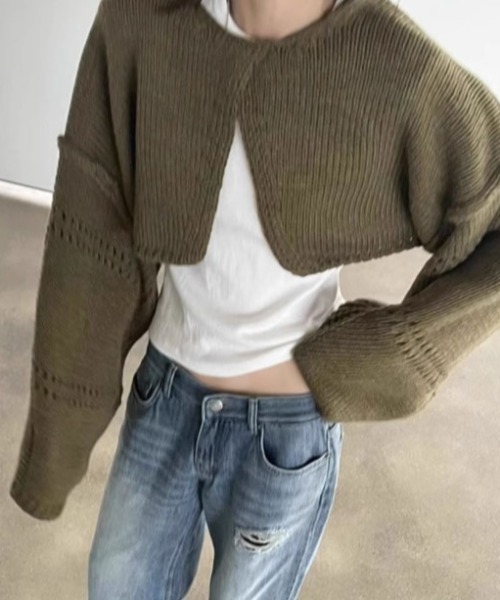 ROOPTOKYO(ループトウキョウ)の「フロントスリットルーズショートニットセーター(ニット/セーター・レディース・アイボリー/パープル/カーキ/ブラック・FREE)」の16枚目の写真