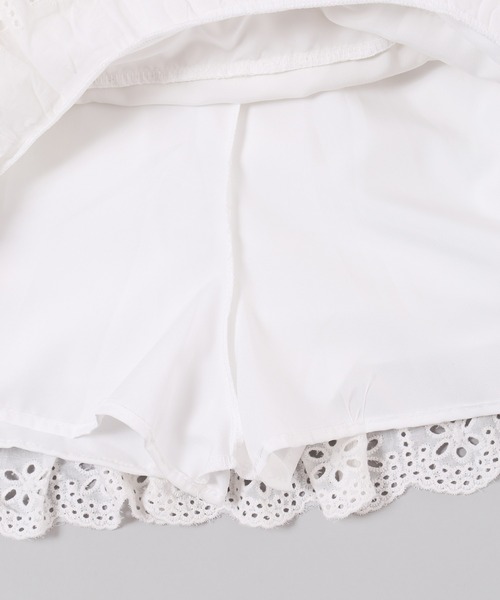 WC（ダブル シー）の「コットンレースティアードミニスカート