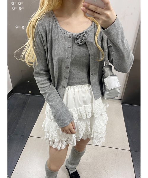WC（ダブル シー）の「コットンレースティアードミニスカート