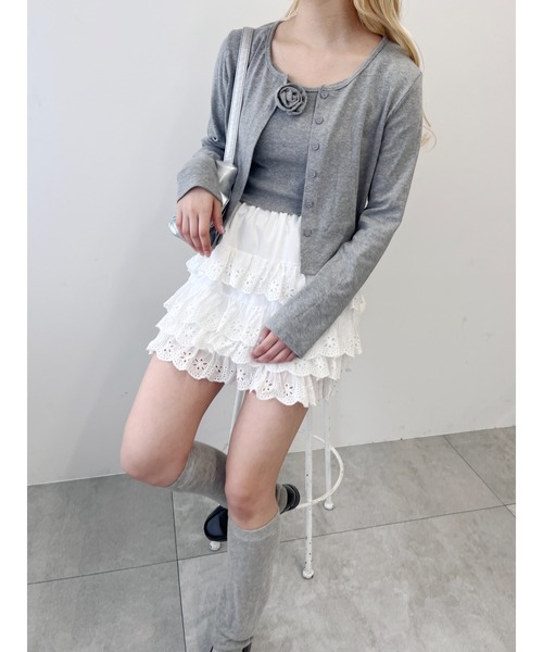 WC（ダブル シー）の「コットンレースティアードミニスカート