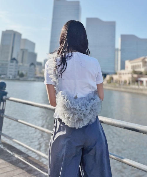 Reurie'(レウリィ)の「チュールショルダーバッグ/tulle shoulder bag シアー フリル ギャザー ワンショルダー ワンハンドル ミニバッグ トートバッグ ガーリー カジュアル 韓国 オーガンジー 3WAY マルチウェイ アイボリー ホワイト 白 ブラック 黒 グレー モノトーン くしゅくしゅ(メッセンジャーバッグ・レディース・ブラック/グレー/アイボリー・FREE)」の14枚目の写真