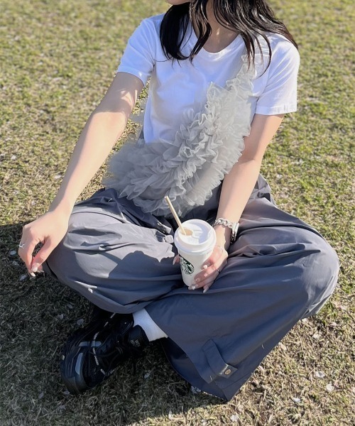 Reurie'(レウリィ)の「チュールショルダーバッグ/tulle shoulder bag シアー フリル ギャザー ワンショルダー ワンハンドル ミニバッグ トートバッグ ガーリー カジュアル 韓国 オーガンジー 3WAY マルチウェイ アイボリー ホワイト 白 ブラック 黒 グレー モノトーン くしゅくしゅ(メッセンジャーバッグ・レディース・ブラック/グレー/アイボリー・FREE)」の21枚目の写真