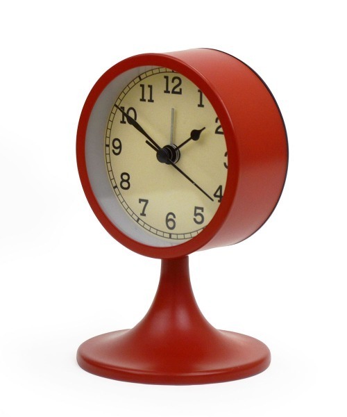 entre square（アントレスクエアー）の「bcl/コンパクト アラームクロック 置時計 アナログ 目覚まし（置時計・レディース・ブラック/レッド・ONE SIZE）」の3枚目の写真