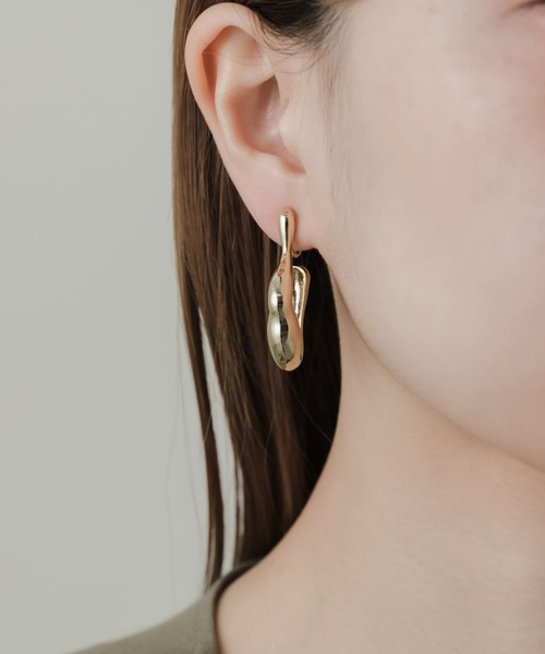 SMELLY（スメリー）の「ニュアンスメタルイヤリング（イヤリング・レディース・ゴールド/シルバー・-）」の6枚目の写真