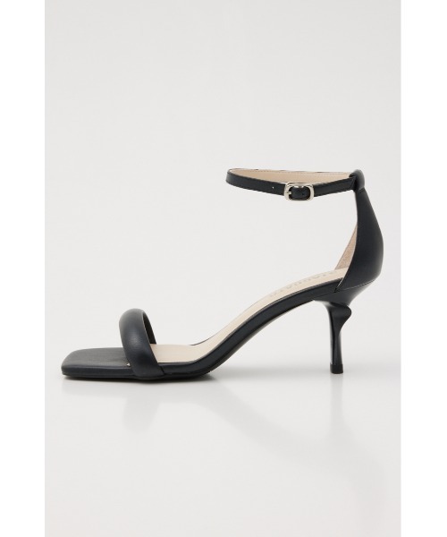 STACCATO(スタッカート)の「シングーラウンディッシュヒールサンダル(サンダル・レディース・ブラック/グレー・24.5cm/23cm/22.5cm/24cm/23.5cm)」の2枚目の写真