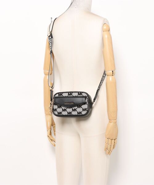 MICHAEL KORS（マイケルコース）の「MAISIE 2 IN 1 カメラ
