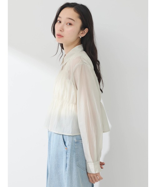 earth music&ecology(アースミュージックアンドエコロジー)の「シャーリングシャツ(シャツ/ブラウス・レディース・アイボリー/グレイッシュベージュ/コーラル・FREE)」の5枚目の写真