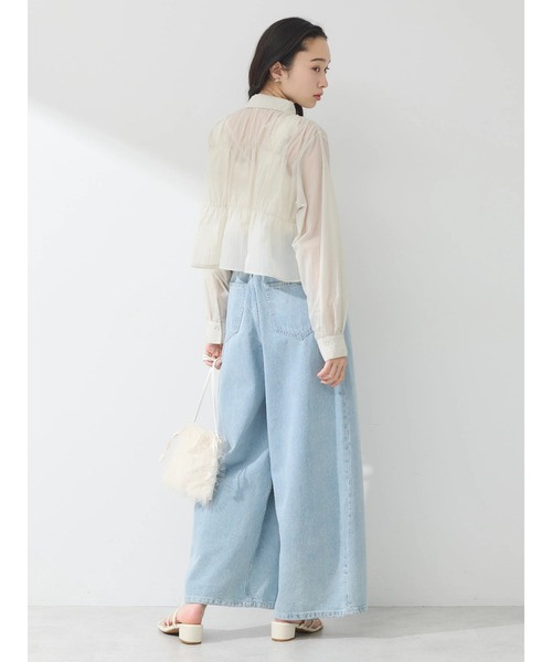 earth music&ecology(アースミュージックアンドエコロジー)の「シャーリングシャツ(シャツ/ブラウス・レディース・アイボリー/グレイッシュベージュ/コーラル・FREE)」の9枚目の写真