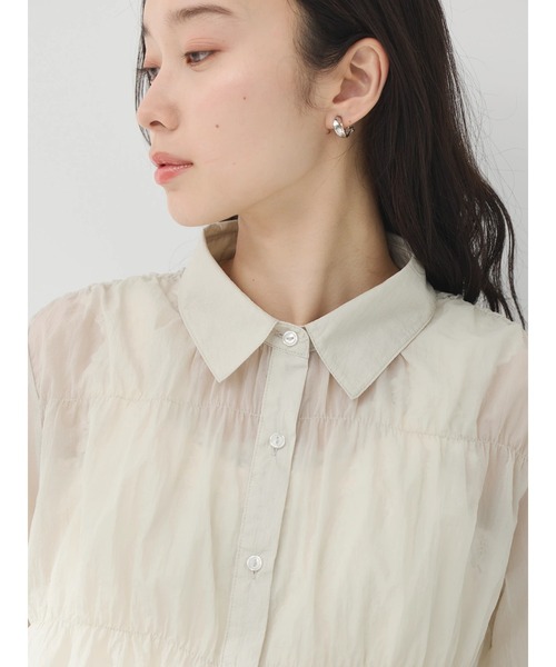 earth music&ecology(アースミュージックアンドエコロジー)の「シャーリングシャツ(シャツ/ブラウス・レディース・アイボリー/グレイッシュベージュ/コーラル・FREE)」の19枚目の写真