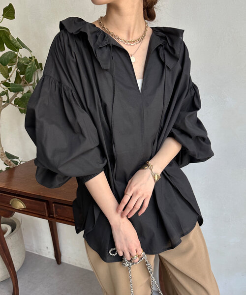 DouDou(ドゥドゥ)の「コットンシアーフリルブラウス(シャツ/ブラウス・レディース・モカ/ホワイト/ブラック・FREE)」の2枚目の写真