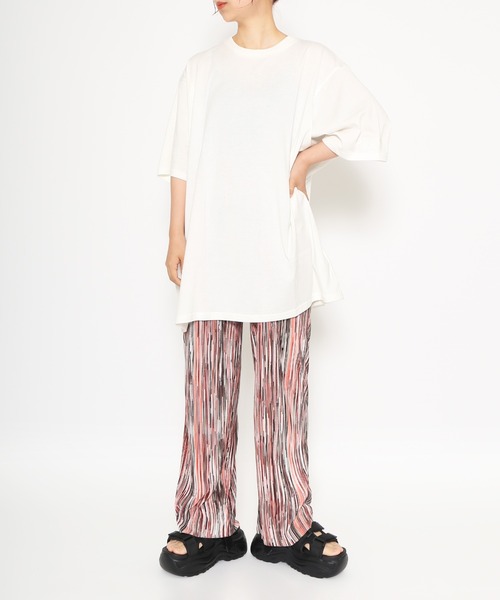 PUNYUS（プニュズ）の「スリーブロゴ刺繍Ｔシャツ（Tシャツ/カットソー・レディース・ベージュ/スミクロ/ホワイト・4/3/2/1）」の11枚目の写真