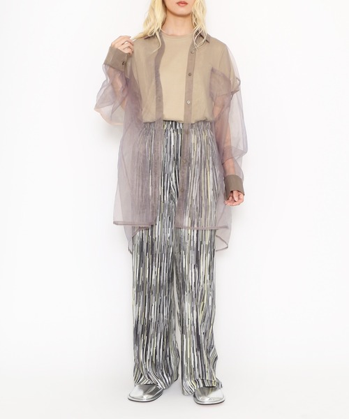 PUNYUS（プニュズ）の「スリーブロゴ刺繍Ｔシャツ（Tシャツ/カットソー・レディース・ベージュ/スミクロ/ホワイト・4/3/2/1）」の4枚目の写真