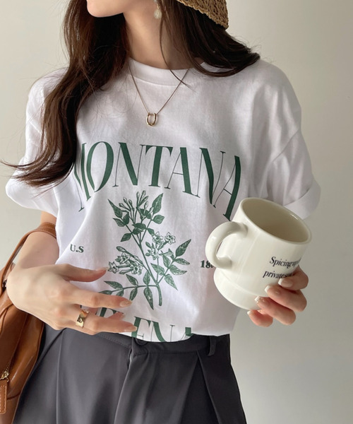 Ada.(エイダ)の「アソート フロントロゴ Tシャツ(Tシャツ/カットソー・レディース・ブラウン/ホワイト×レッド/ホワイト×グリーン/ホワイト×ブルー/ネイビー/チャコール/ブラック/ホワイト・FREE)」の4枚目の写真
