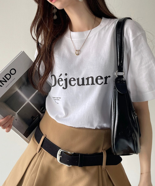 Ada.(エイダ)の「アソート フロントロゴ Tシャツ(Tシャツ/カットソー・レディース・ブラウン/ホワイト×レッド/ホワイト×グリーン/ホワイト×ブルー/ネイビー/チャコール/ブラック/ホワイト・FREE)」の2枚目の写真