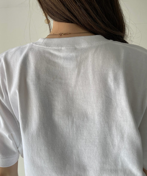 Ada.(エイダ)の「アソート フロントロゴ Tシャツ(Tシャツ/カットソー・レディース・ブラウン/ホワイト×レッド/ホワイト×グリーン/ホワイト×ブルー/ネイビー/チャコール/ブラック/ホワイト・FREE)」の11枚目の写真