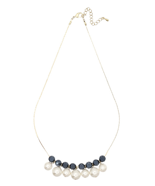 one after another NICE CLAUP（ワンアフターアナザーナイスクラップ）の「【ナイスクラップ】パールネックレス（ネックレス・レディース・ホワイト/ブラック・FREE）」の2枚目の写真