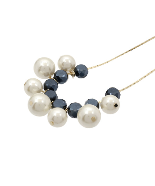 one after another NICE CLAUP（ワンアフターアナザーナイスクラップ）の「【ナイスクラップ】パールネックレス（ネックレス・レディース・ホワイト/ブラック・FREE）」の3枚目の写真