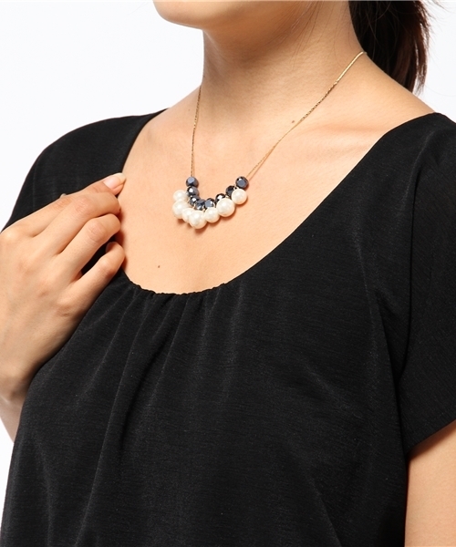 one after another NICE CLAUP（ワンアフターアナザーナイスクラップ）の「【ナイスクラップ】パールネックレス（ネックレス・レディース・ホワイト/ブラック・FREE）」の5枚目の写真
