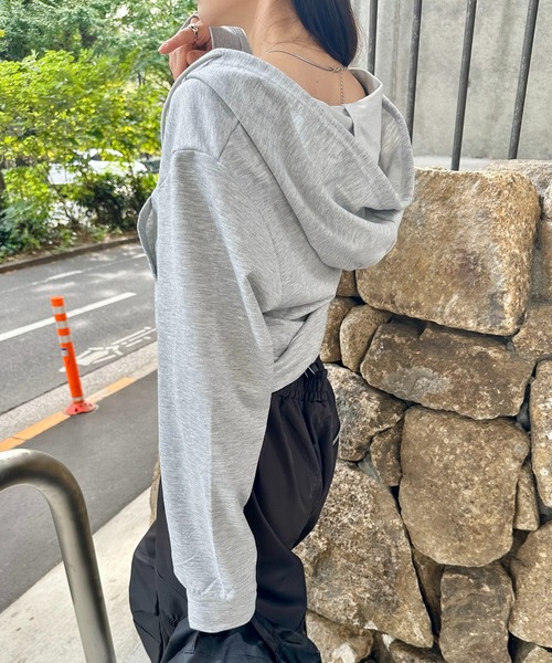 SHEPP(シープ)の「ネーム付き ショートジップアップパーカー(パーカー・レディース・グレー/アイボリー/ブラック/ピンク・F)」の19枚目の写真