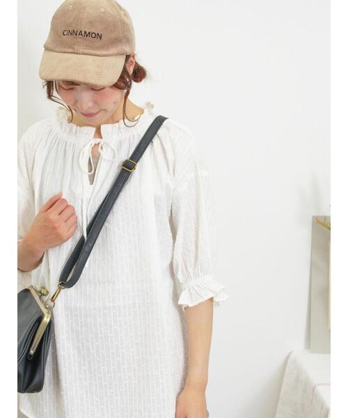 Samansa Mos2(サマンサ モスモス)の「◎フリルチュニックブラウス(シャツ/ブラウス・レディース・ブラック/オフホワイト/ブルー/マスタード・F)」の2枚目の写真