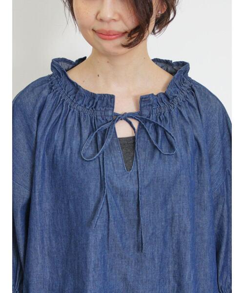 Samansa Mos2(サマンサ モスモス)の「◎フリルチュニックブラウス(シャツ/ブラウス・レディース・ブラック/オフホワイト/ブルー/マスタード・F)」の13枚目の写真