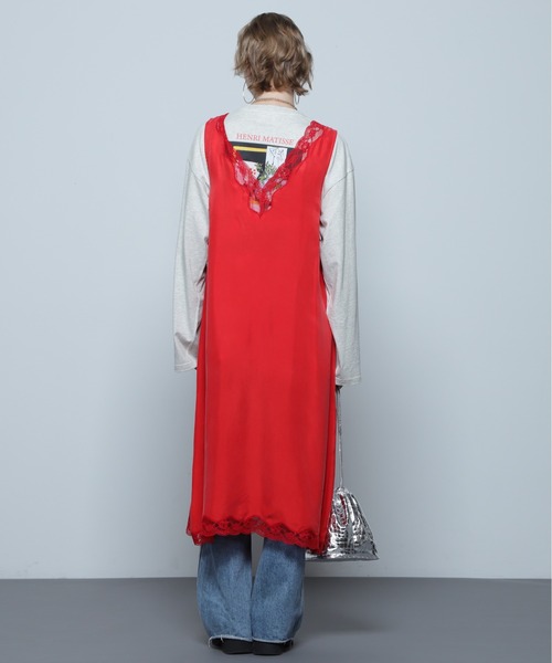 CREOLME（クレオルム）の「(CREOLME)Vネックスリーブレスワンピース（ワンピース・レディース・レッド/ネイビー・FREE）」の13枚目の写真