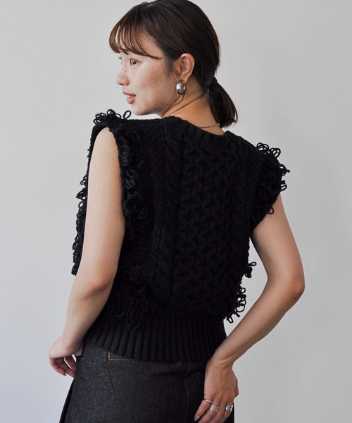 Meli rich（メリーリッチ）の「フリンジバルキーニットベスト（ベスト・レディース・アイボリー/ブラック/グレー・FREE）」の10枚目の写真