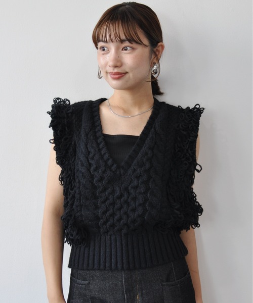 Meli rich（メリーリッチ）の「フリンジバルキーニットベスト（ベスト・レディース・アイボリー/ブラック/グレー・FREE）」の12枚目の写真