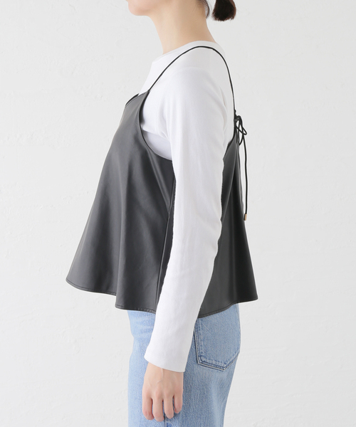 JOURNAL STANDARD（ジャーナルスタンダード）の「フェイクレザーキャミブラウス（キャミソール・レディース・ブラック・FREE）」の5枚目の写真