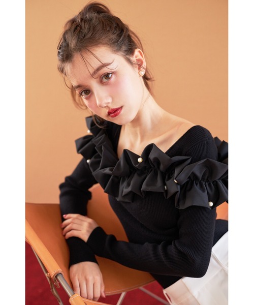 tocco closet(トッコ クローゼット)の「パール付きフリル切り替えリブニットプルオーバー(ニット/セーター・レディース・オフホワイト/ブラック/ピンク・M)」の18枚目の写真