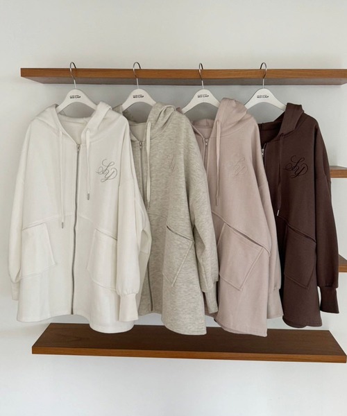 one after another NICE CLAUP（ワンアフターアナザーナイスクラップ）の「ビッグシルエットジップパーカー（パーカー・レディース・オフホワイト/モカ/ベージュ/オートミール/チャコールグレー・FREE）」の17枚目の写真