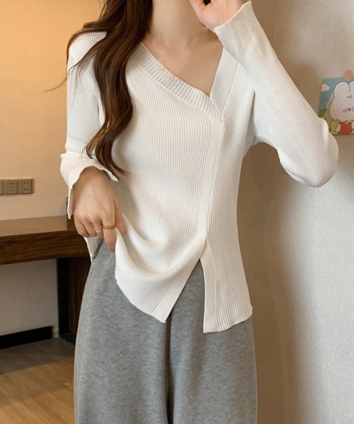 Miniministore(ミニミニストア)の「リブニットトップス フロントスリット(ニット/セーター・レディース・グレー/ブラック/ベージュ/ホワイト・FREE)」の2枚目の写真