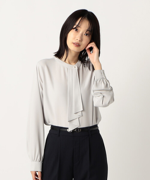 COMME CA ISM（コムサイズム）の「ボウタイ風ブラウス / セットアップ対応（シャツ/ブラウス・レディース・ネイビー/ホワイト/グレー・MEDIUM/LARGE）」の7枚目の写真