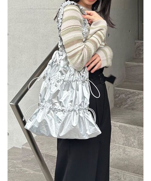 MURUA（ムルーア）の「シャーリングトートバッグ（トートバッグ・レディース・シルバー/ブラック/ゴールド系その他2・FREE）」の14枚目の写真