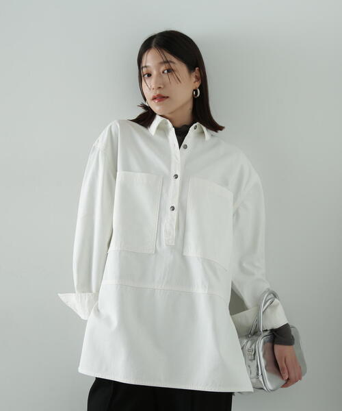 N.（N. Natural Beauty Basic）（エヌエヌナチュラルビューティーベーシック）の「◆サイドスリットオーバーサイズシャツ（シャツ/ブラウス・レディース・オフホワイト/ブルー・MEDIUM）」の4枚目の写真