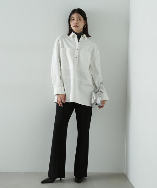 N.（N. Natural Beauty Basic）（エヌエヌナチュラルビューティーベーシック）の「◆サイドスリットオーバーサイズシャツ（シャツ/ブラウス・レディース・オフホワイト/ブルー・MEDIUM）」の5枚目の写真