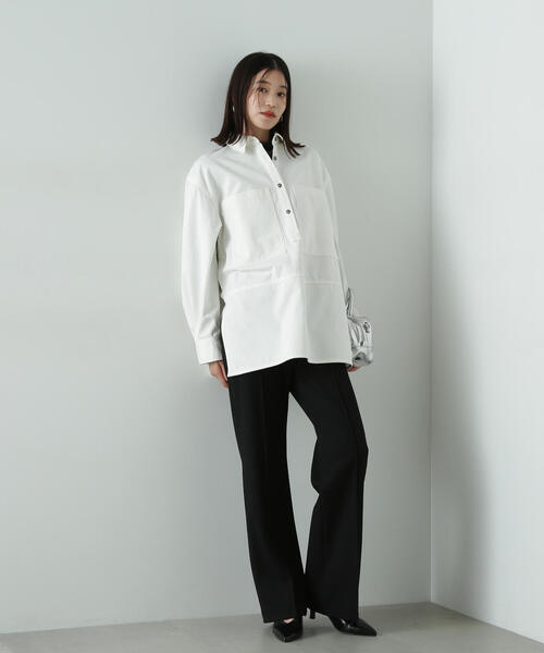 N.（N. Natural Beauty Basic）（エヌエヌナチュラルビューティーベーシック）の「◆サイドスリットオーバーサイズシャツ（シャツ/ブラウス・レディース・オフホワイト/ブルー・MEDIUM）」の8枚目の写真