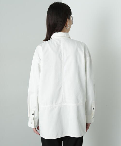 N.（N. Natural Beauty Basic）（エヌエヌナチュラルビューティーベーシック）の「◆サイドスリットオーバーサイズシャツ（シャツ/ブラウス・レディース・オフホワイト/ブルー・MEDIUM）」の13枚目の写真