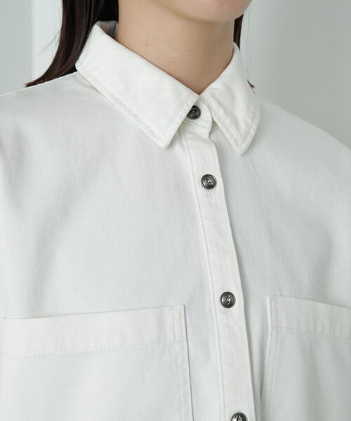 N.（N. Natural Beauty Basic）（エヌエヌナチュラルビューティーベーシック）の「◆サイドスリットオーバーサイズシャツ（シャツ/ブラウス・レディース・オフホワイト/ブルー・MEDIUM）」の14枚目の写真