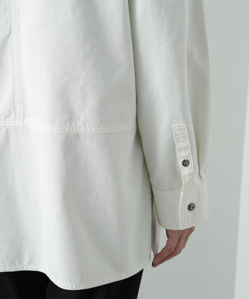 N.（N. Natural Beauty Basic）（エヌエヌナチュラルビューティーベーシック）の「◆サイドスリットオーバーサイズシャツ（シャツ/ブラウス・レディース・オフホワイト/ブルー・MEDIUM）」の17枚目の写真