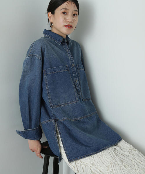 N.（N. Natural Beauty Basic）（エヌエヌナチュラルビューティーベーシック）の「◆サイドスリットオーバーサイズシャツ（シャツ/ブラウス・レディース・オフホワイト/ブルー・MEDIUM）」の2枚目の写真